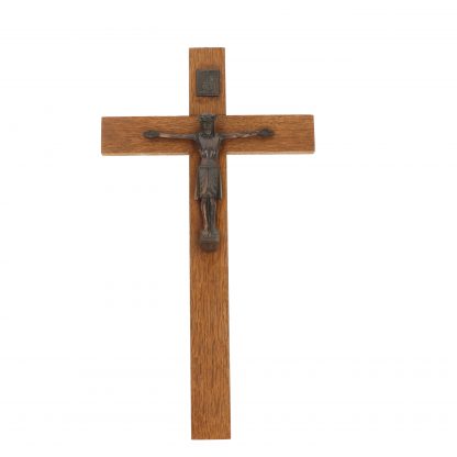 Hangend kruisbeeld met Jezus